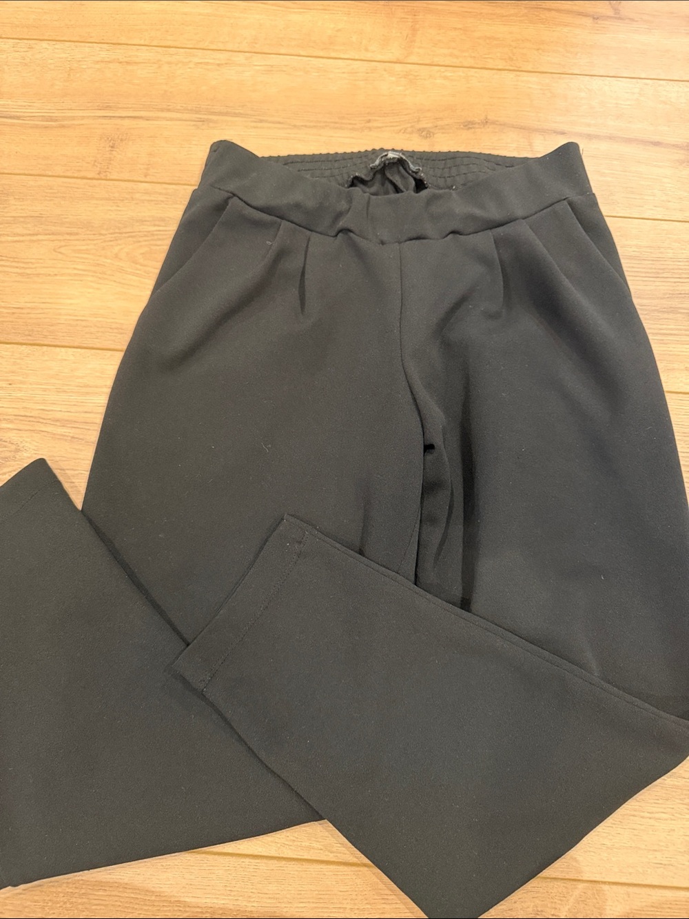 Shinestar Black Cropped Ankle Pants